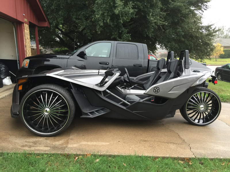 Illustration for article titled People Are Putting 24" Wheels On Slingshots Now and Oh Dear God Why